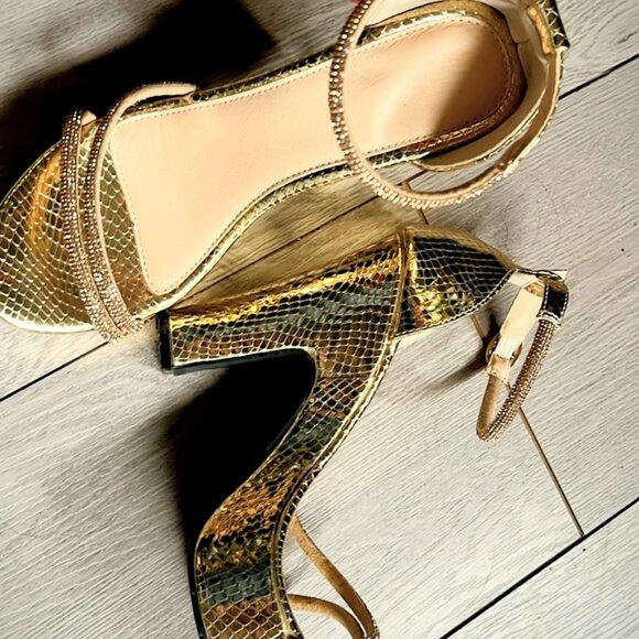6.5 Gold Faux Snake Skin and Rhinestone Heals - Picture 1 of 5